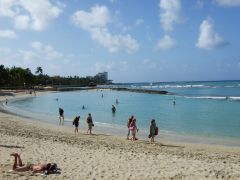 Waikiki Beach looking east